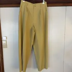 イエロー スラックス