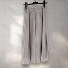 ベージュ プリーツロングスカート　フレアスカート GU　ジーユー　Sサイズ
