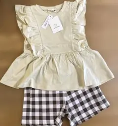 新品タグ付き✴︎フリルトップスセットアップ 2点セット