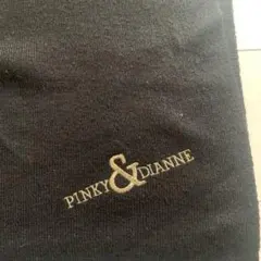 PINKY & DIANNE ブラックマフラー