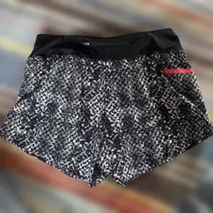 PUMA パターン入りショートパンツ Lサイズ