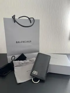 BALENCIAGA ブラック レザー キーケース - メルカリ