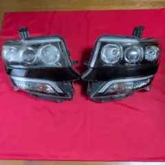 ZRR70(ヴォクシー)後期　加工ヘッドライト ZRR70系 VOXY ヴォクシー 後期 HID車用 LEDイカリング＆増設白LED 仕様
