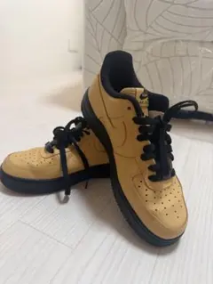 Nike Air Force 1 べジュー ブラック スニーカー
