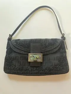 レア FENDIハラコ ビーズ装飾 パイソンショルダー バケットバッグ 2026年最新】フェンディ バッグ ビーズの人気アイテム - メルカリ