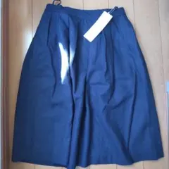 値下　新品 定価7900円Te chichi ネイビー タックスカート Sサイズ