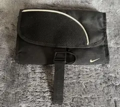 【多機能】Nike ブラック 吊り下げ式トラベルポーチ