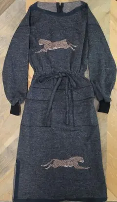 タグ付き 伊太利屋 定価 5.6万円 孔雀プリーツロングワンピース フリル千鳥格子長袖ロングワンピース（3L/4L/5L/6L