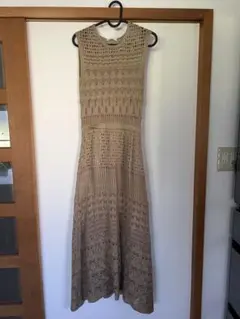 MURUAベージュ ノースリーブニットワンピース