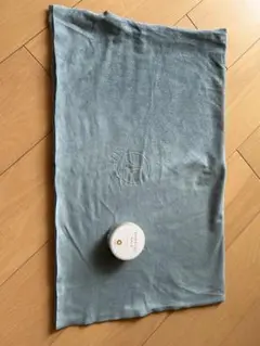 中古SUKALAヨガラグ 新品LAVAエッセンシャルバームのセット