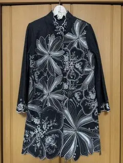 ViaFaburrica ヴィアファブリカ　花柄刺繍　コート　M-L ベージュ系 ViaFaburrica ヴィアファブリカ 花柄刺繍 コート M-L ベージュ系