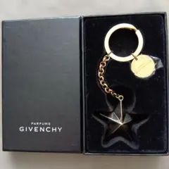 美品 GIVENCHY エッフェル塔 キーリング 美品 GIVENCHY エッフェル塔 キーリング - メルカリ