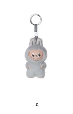 ラブブ　ピンフォーラブ　LABUBU PIN FOR LOVE C イニシャル