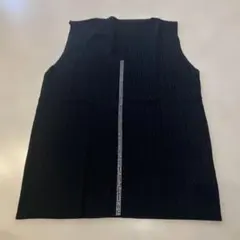 新品　Vネック タンクトップのサムネイル