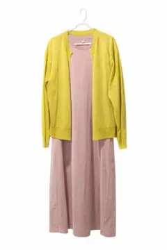 カーディガンとワンピースのセット