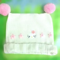 ハローキティ ニット帽 ポンポンつき。学生さん?大人女子OK可愛い❣️
