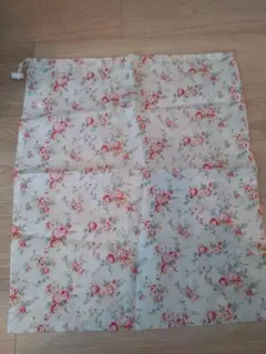 Cherry様専用Cath Kidston 花柄巾着袋のサムネイル