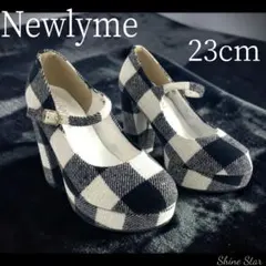 Newlyme　太ヒール　パンプス 23cm チェック柄 新品　ブラックのサムネイル