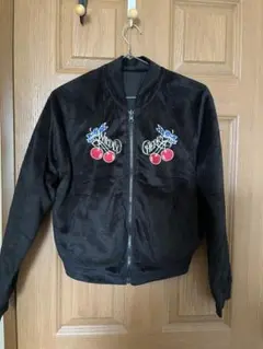 チェリー刺繍 ボンバージャケット 黒