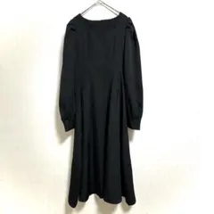 DAZY 黒ワンピース 長袖 フレア上品美シルエット Mサイズ