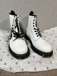 2026年最新】dr martens 11822の人気アイテム - メルカリ