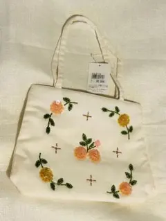 マザーグースの森　美しいビーズ刺繍が施された 布製ハンドバッグ　未使用