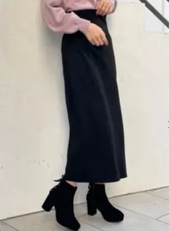 黒 スエード風 タイトスカート スリット入り