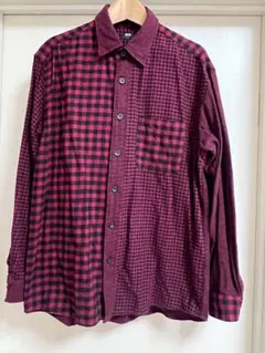 ユニクロ　シャツ　Sサイズ、赤と黒のチェック柄ネルシャツ