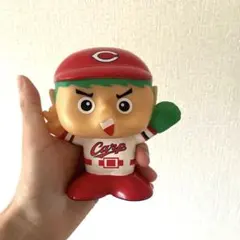【美品レア】CARP カープ坊や 貯金箱　陶器製 置物 美品レア】CARP カープ坊や 貯金箱 陶器製 置物 - メルカリ