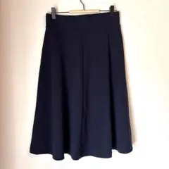 【未使用】Mサイズ　UNIQLO ネイビー フレアミディスカート