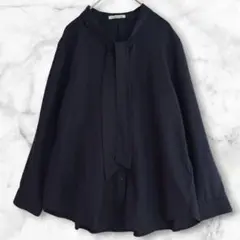 ルクールブラン　ボウタイブラウス　長袖　38 紺色　ゆったりめ　春秋　きれいめのサムネイル