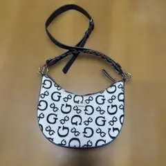 GUESS 2wayカバン 月形