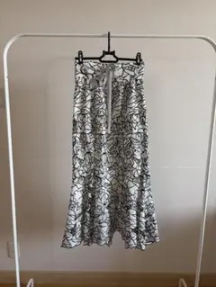花柄刺繍 レースアップ ロングスカートのサムネイル