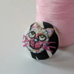 ミニサイズ 猫の顔のブローチ ゼブラ