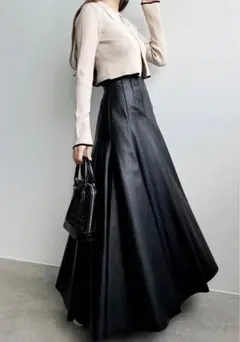 【COCO DEAL】ブラック フレアスカート フェイクレザー　2