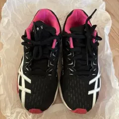 ASICS LAZERBEAM 黒/ピンク スニーカー 21.0cm