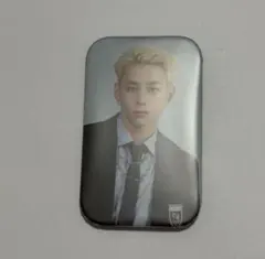 INI 西洸人 ラポスタ スクエア缶バッジ