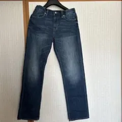 ユニクロ　ダークブルー ストレートジーンズ