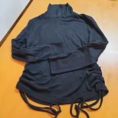 ラメ入り　☆ブラックタートルネック