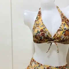 ジーユー　GU 水着　セパレートビキニ　スカート付き　花柄　ホルターネック　Lのサムネイル