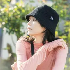 ニューエラ　ニットバケット S/Mサイズ　ベーシック ブラック × ホワイト