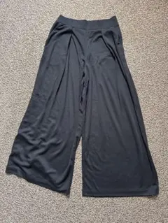 UNIQLO ブラック ガウチョパンツ M