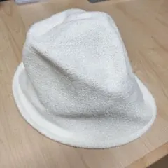 GU ホワイト バケットハット