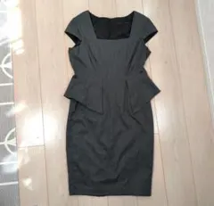 ZARA　グレー ペプラム 半袖 ひざ丈ワンピース