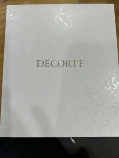 コスメデコルテ メンバーシップギフト　２０２６　Ｂ