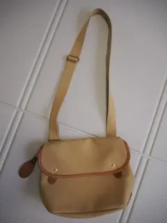 Brady ブレディ ショルダーバッグ サコッシュ トラッド - メルカリ
