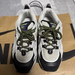 New Balance 801 スニーカー ホワイト/ブラック/イエロー