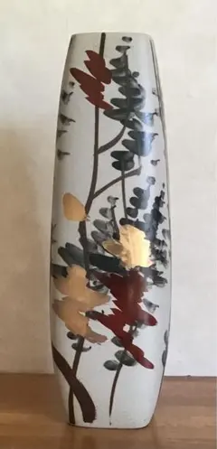 〈ビンテージ〉草木模様の陶器製花瓶