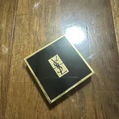 YSL サテンクラッシュ 5 アイシャドウのサムネイル