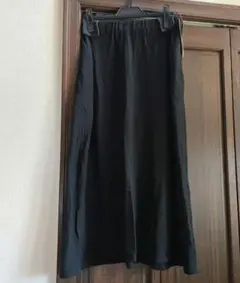 新品 28,600円 パドカレ 椿オイル加工スカートのサムネイル
